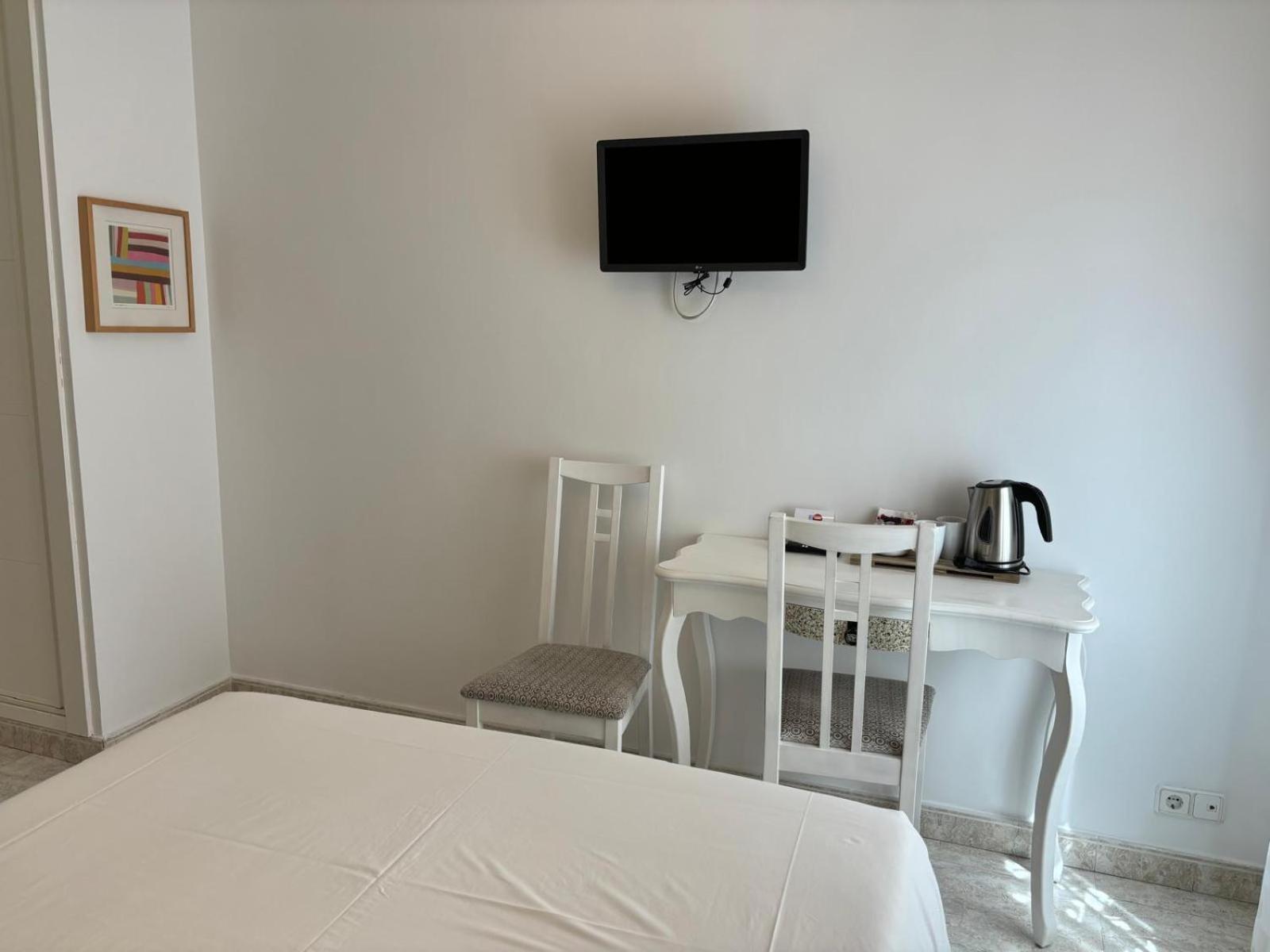 Hostal Barrera Madrid Esterno foto