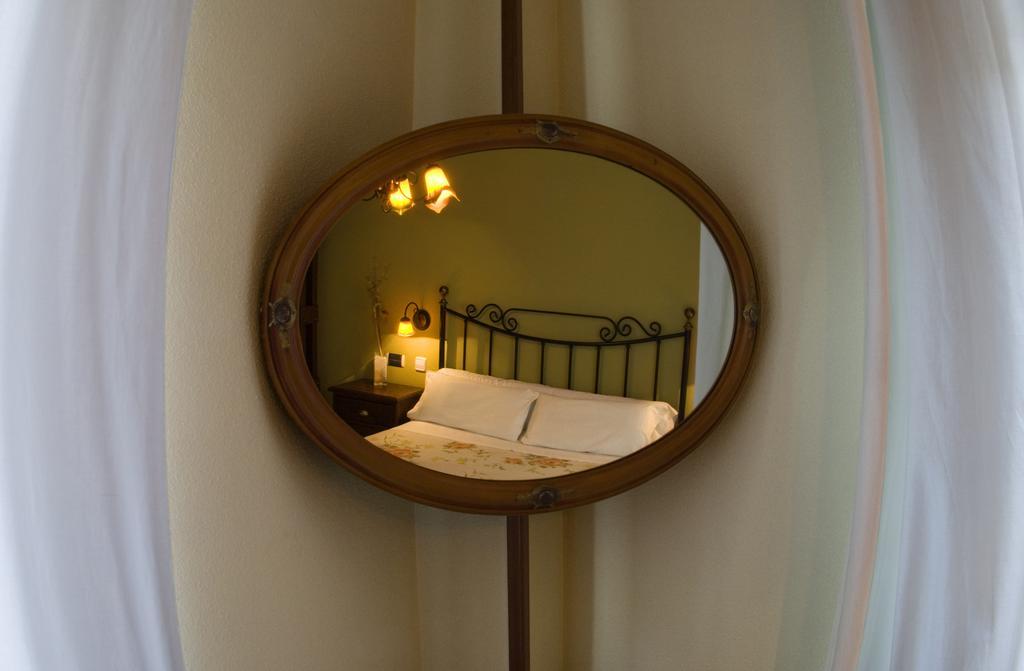 Hostal Barrera Madrid Esterno foto
